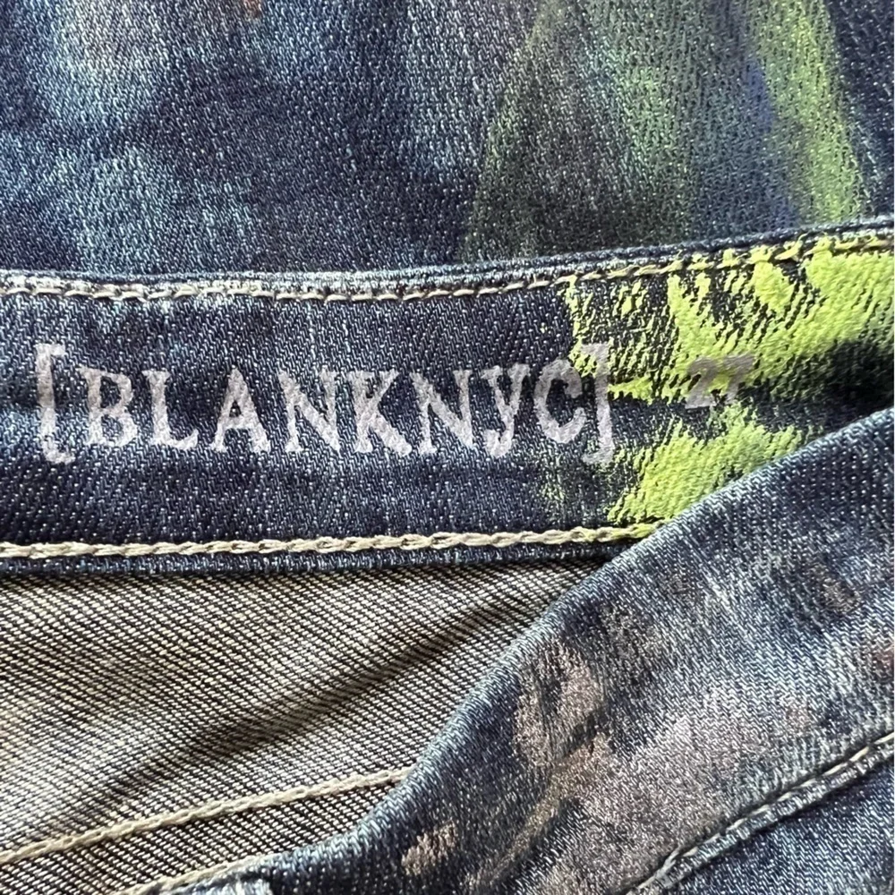 BlankNYC Hand Painted 'Crazy Legs' Splatter Design Slim Straight Leg Jeans - Picture 7 of 16
